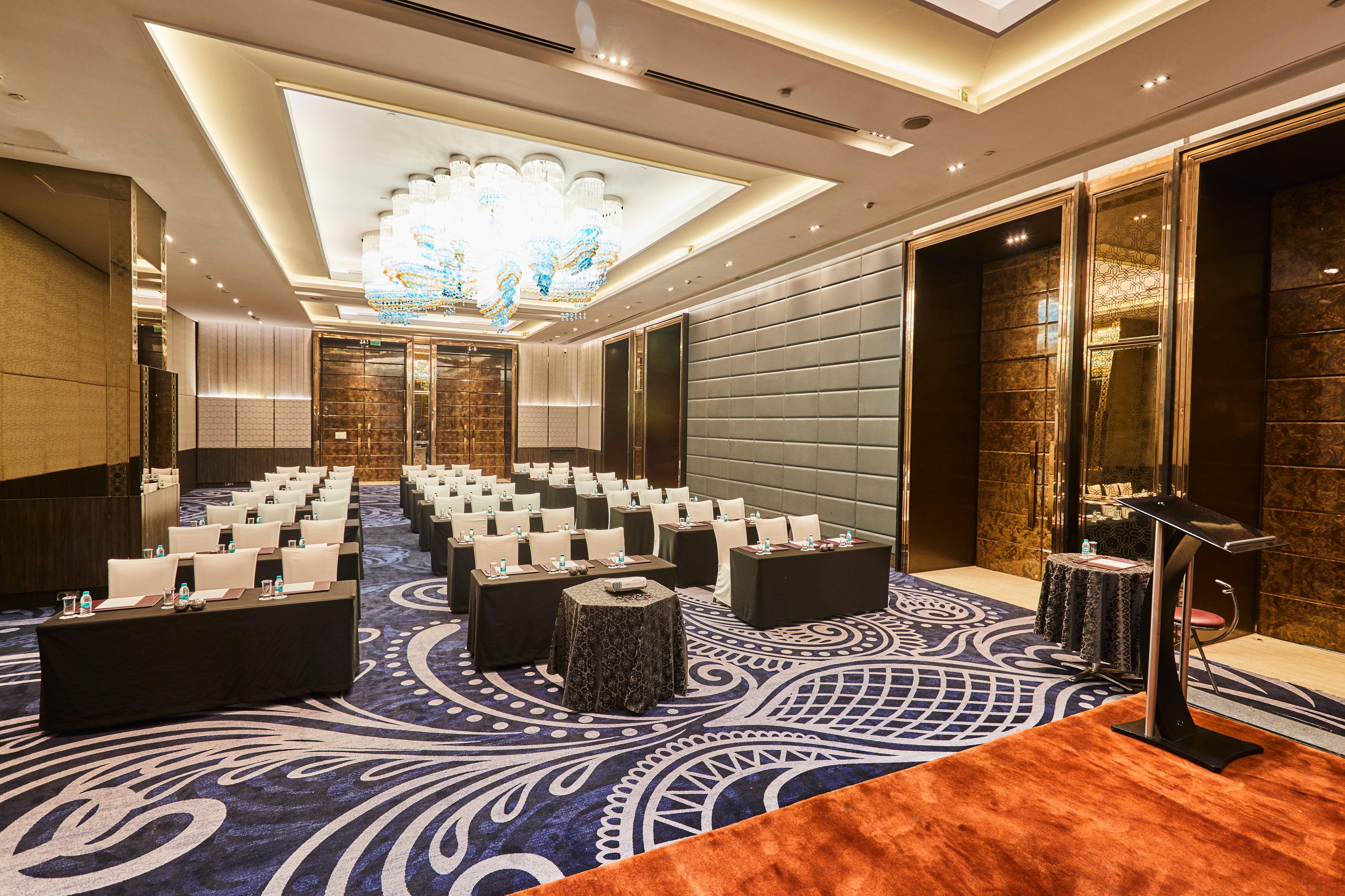 Hotel Crowne Plaza New Delhi Rohini By Ihg Esterno foto