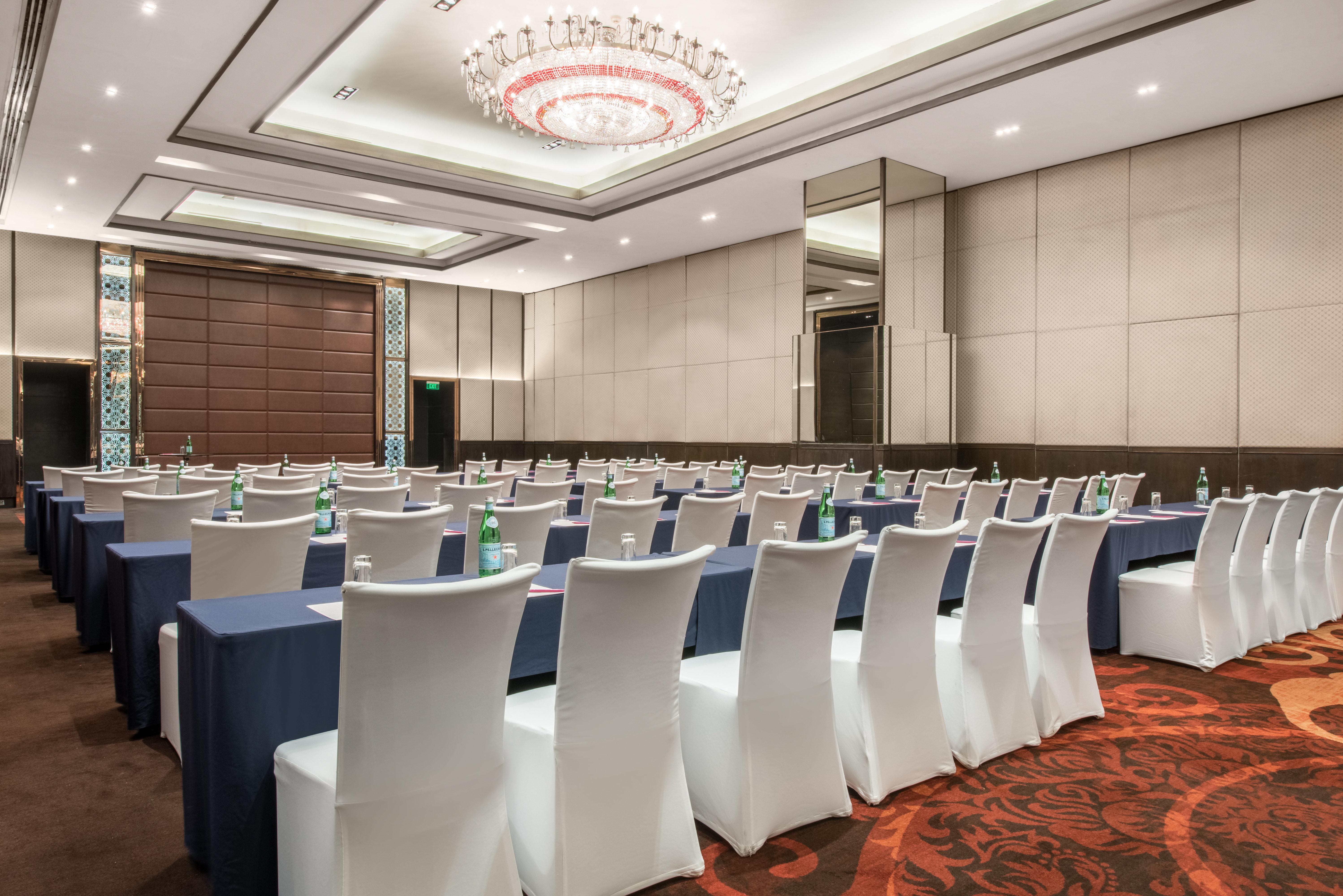 Hotel Crowne Plaza New Delhi Rohini By Ihg Esterno foto