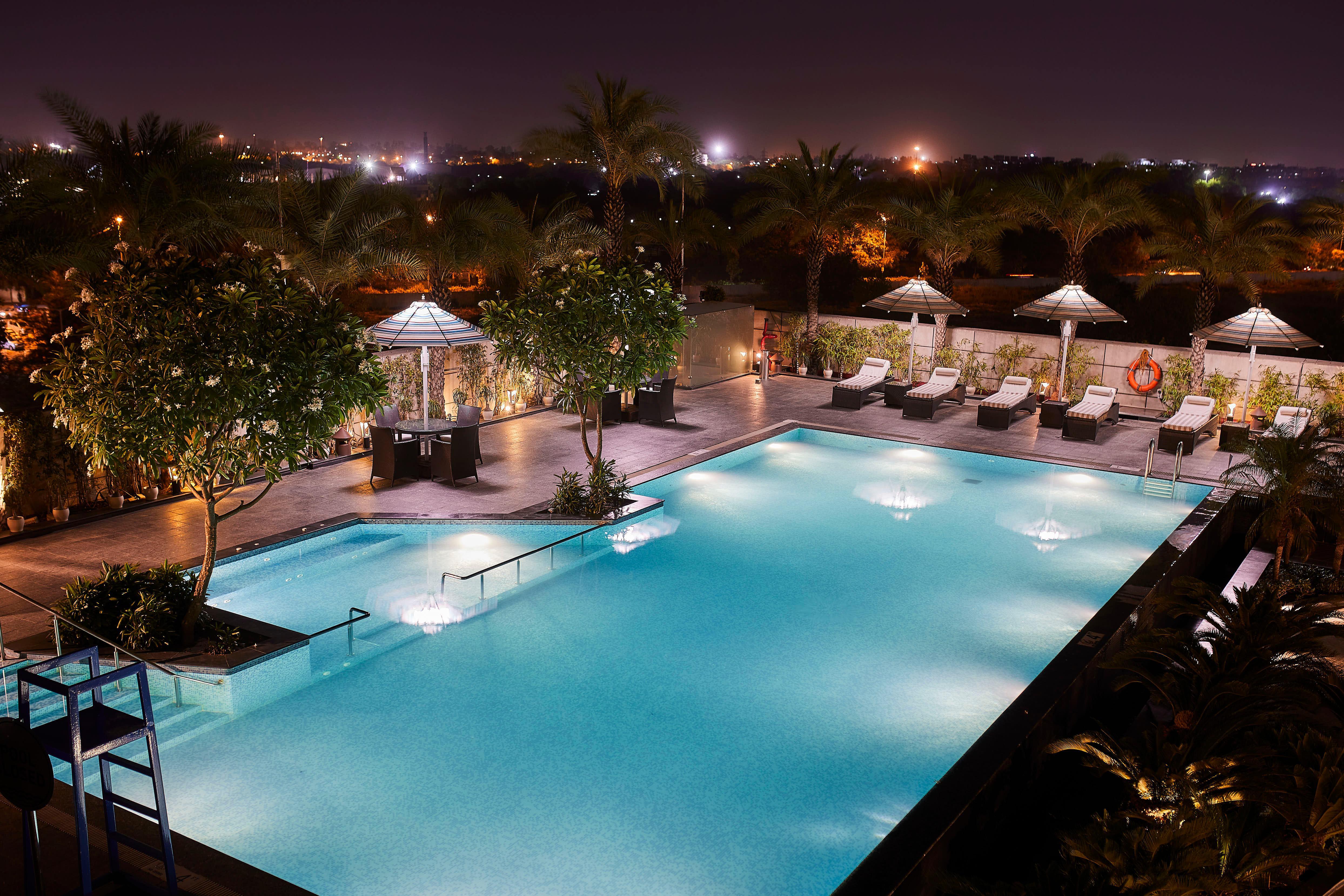 Hotel Crowne Plaza New Delhi Rohini By Ihg Esterno foto
