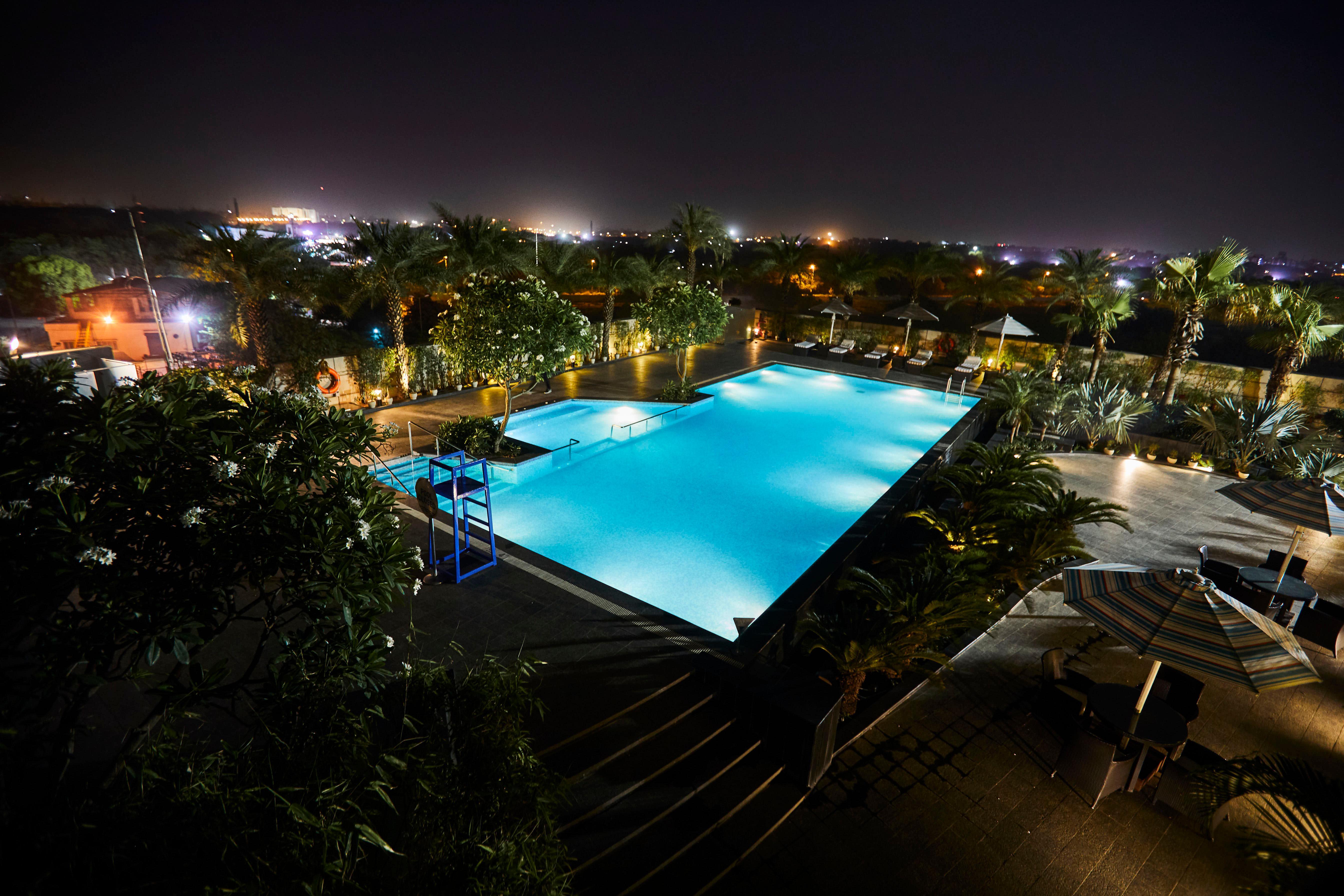 Hotel Crowne Plaza New Delhi Rohini By Ihg Esterno foto
