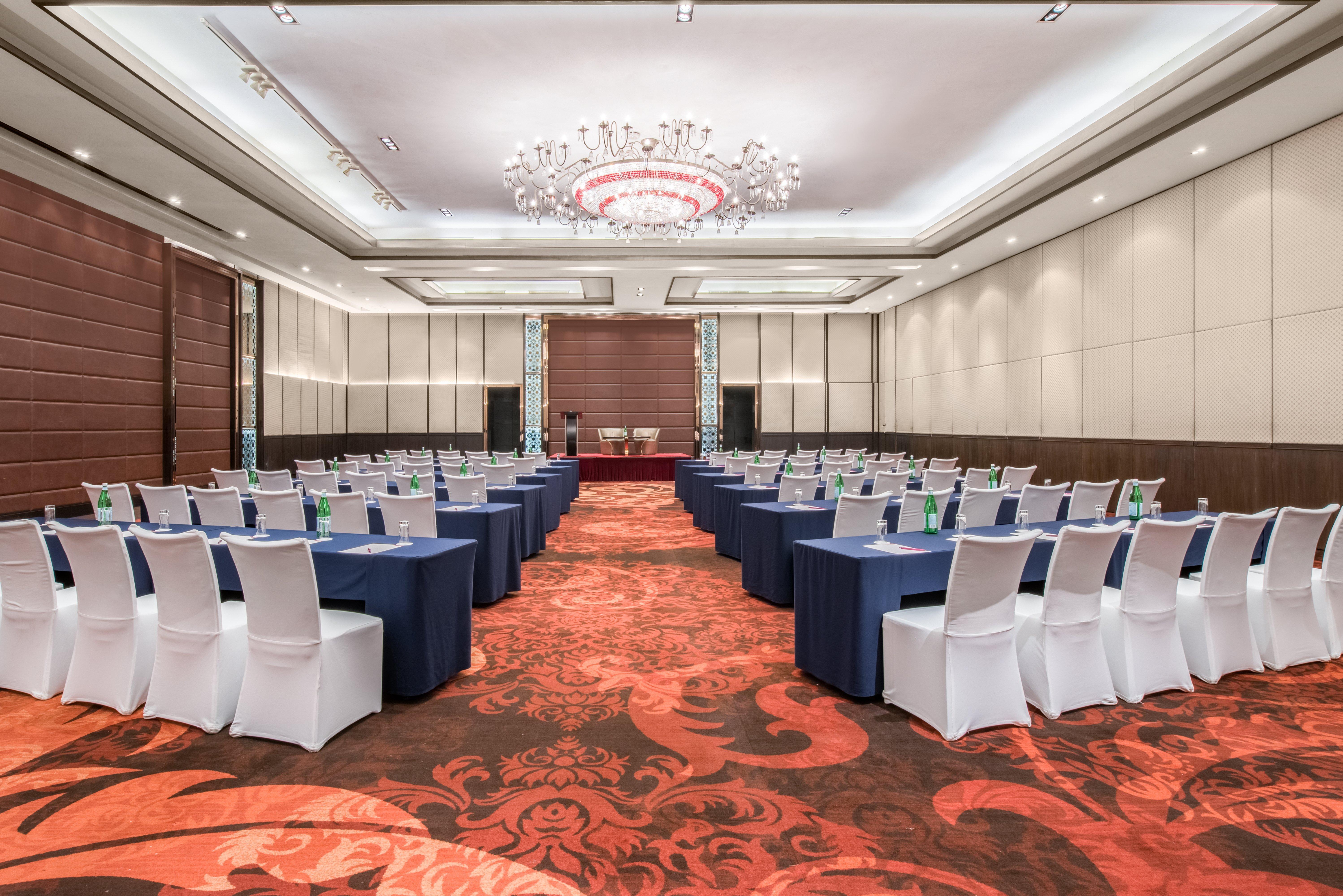 Hotel Crowne Plaza New Delhi Rohini By Ihg Esterno foto