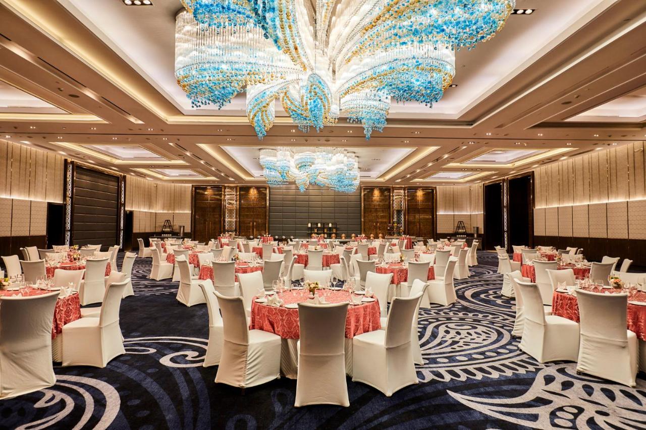 Hotel Crowne Plaza New Delhi Rohini By Ihg Esterno foto